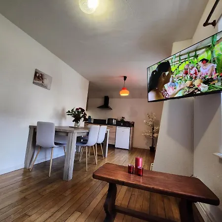 Myrtille 2 A 6 Personnes Avec Et Salle De Jeux Dans La *